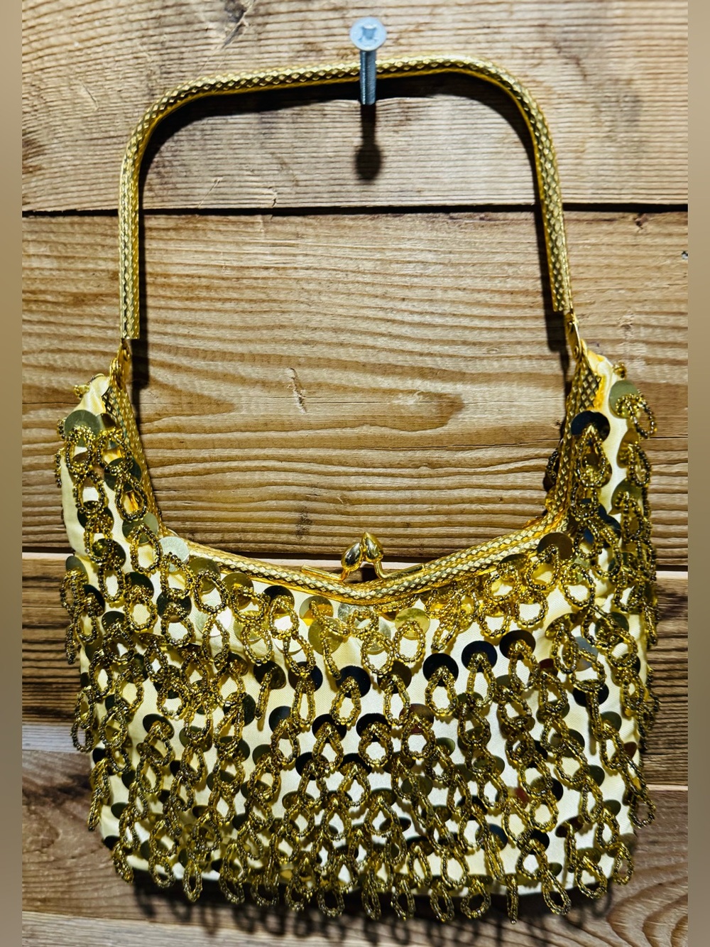 Vintage Gold Tassel Sequin Flapper Style Evening Bag Kisslock gold shimmer beads